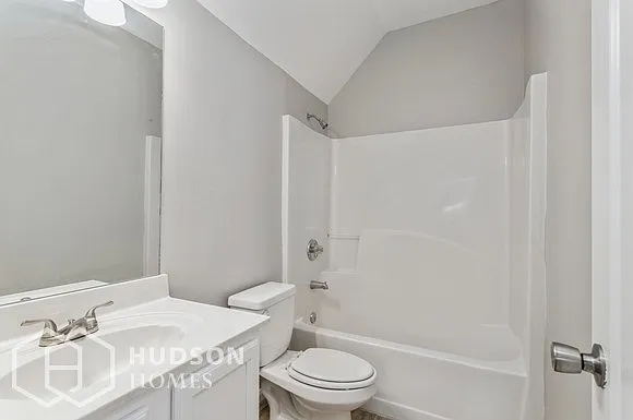 818 Round Tree Ct — Photo 9