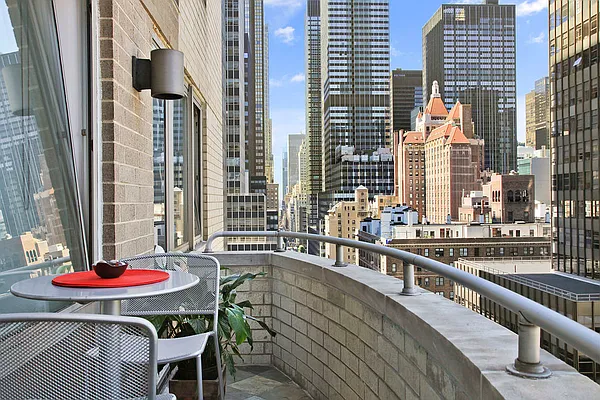 Sold by Corcoran | media 4