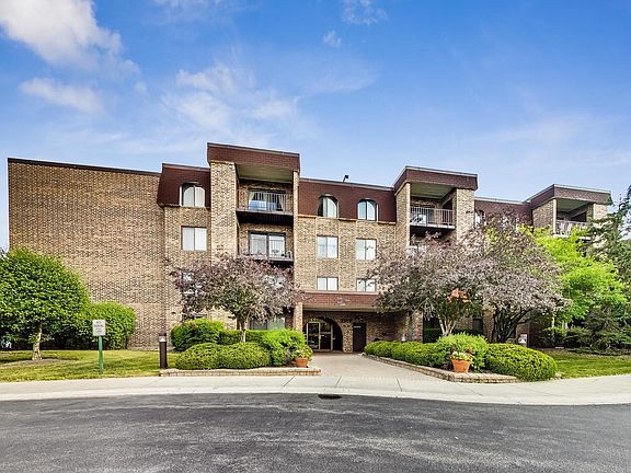 2nd image of 2100 Valencia Dr APT 203B