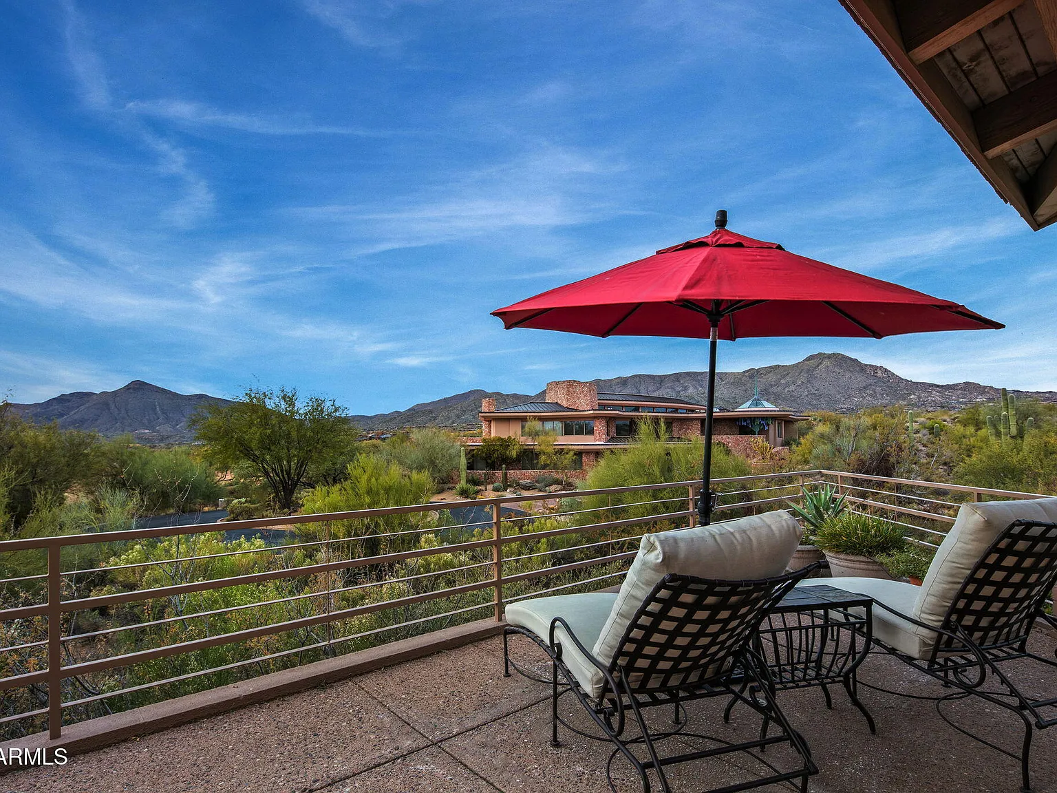 3 bed, 4.0 bath, 3528 sqft, $5,000 — Photo 2