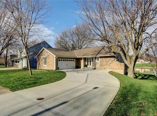 4000 SW Hidden Cove Dr, Lees Summit, MO 64082