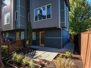 933 N 98th St APT C, Seattle, WA 98103