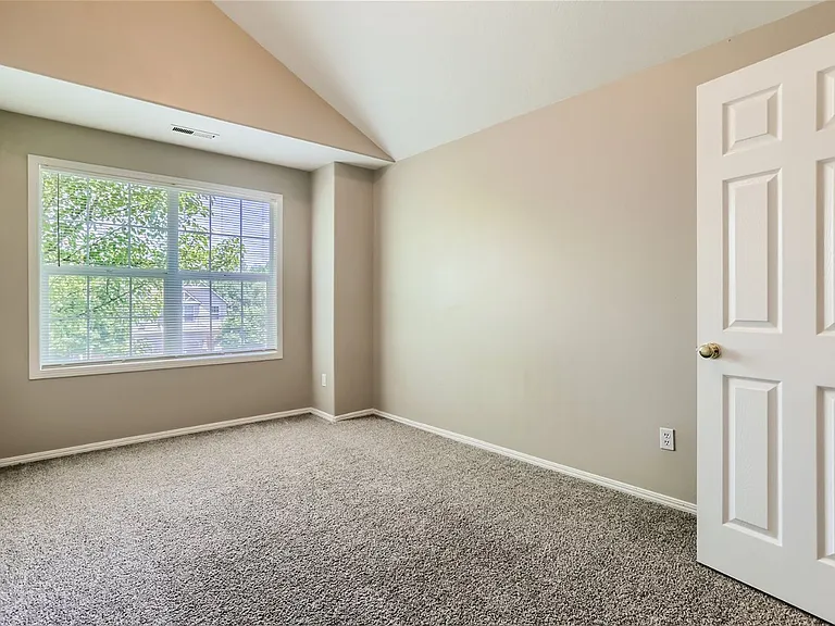 3133 NE 13th Pl — Photo 18