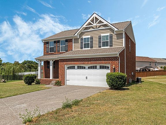 2nd image of 2417 Trivaca Ln