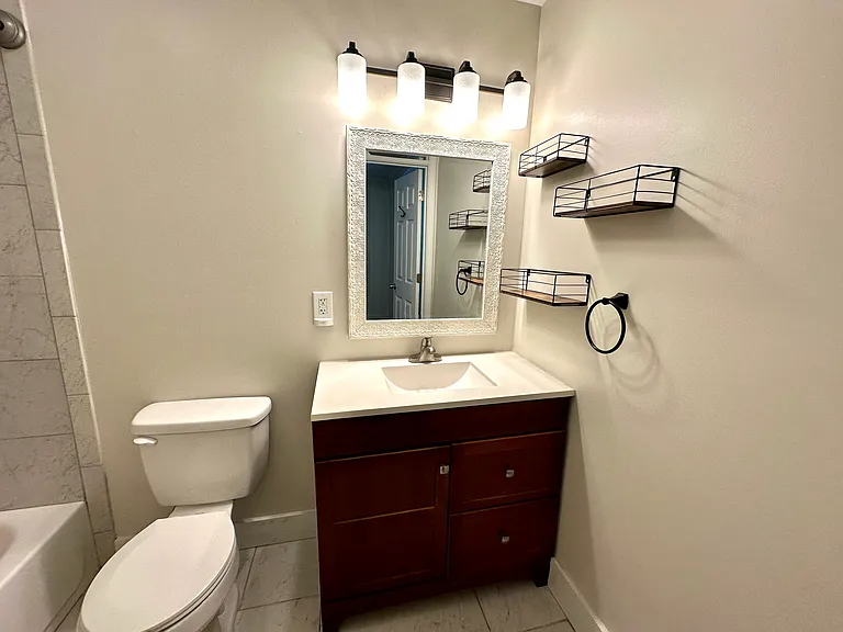 111 Alice St — Photo 16