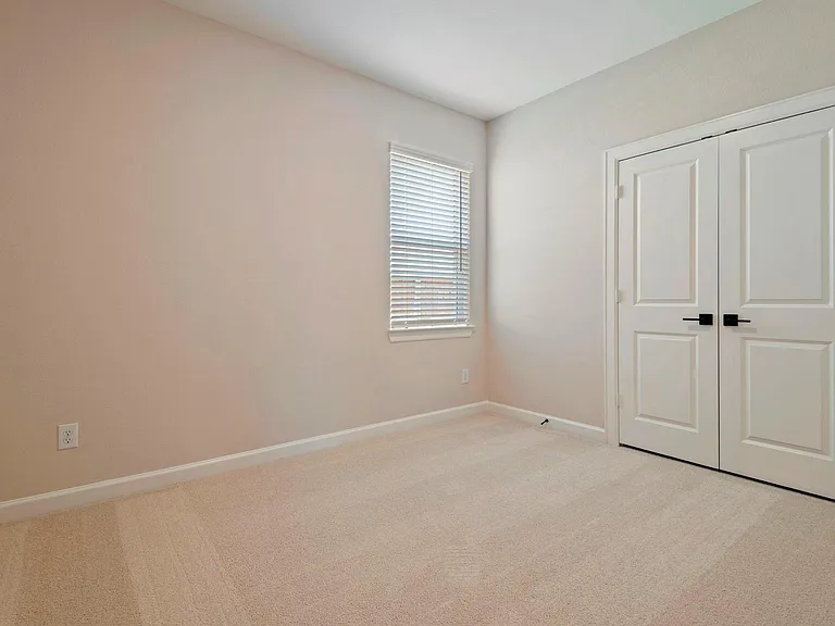 1115 Moonlight Trace Dr — Photo 13