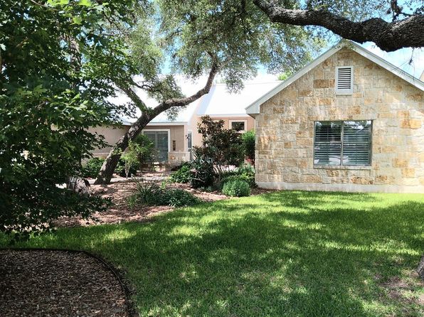 218 English Oaks Cir
