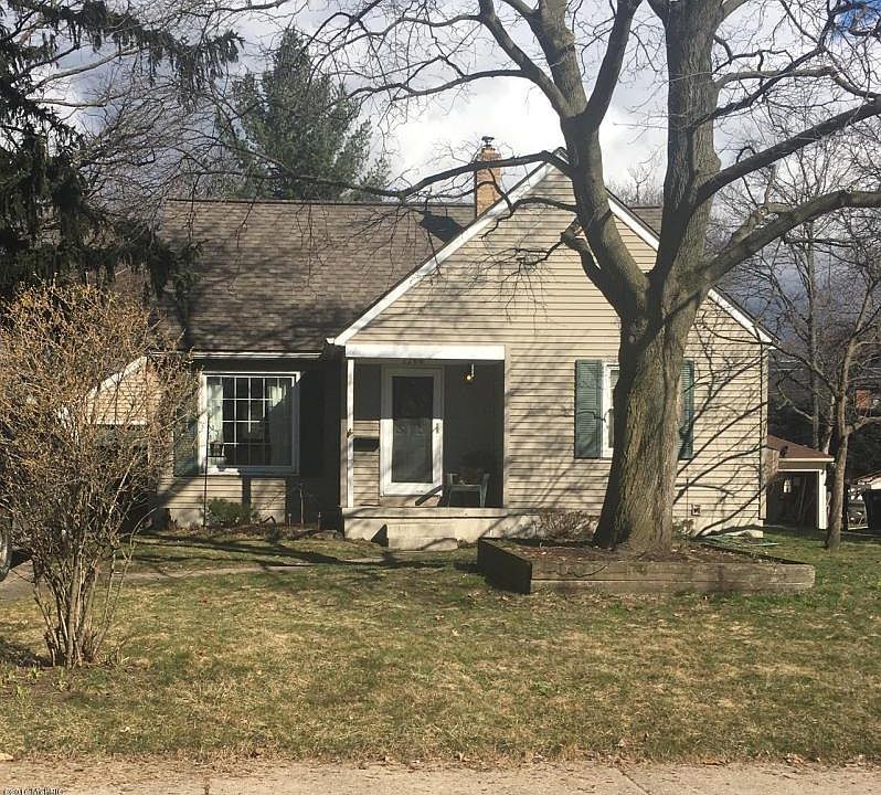 1st image of 2266 Everest Ave SE