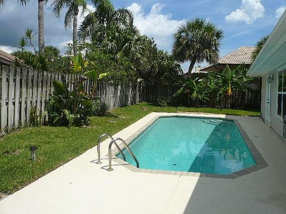 3rd image of 1205 Near Ocean Dr