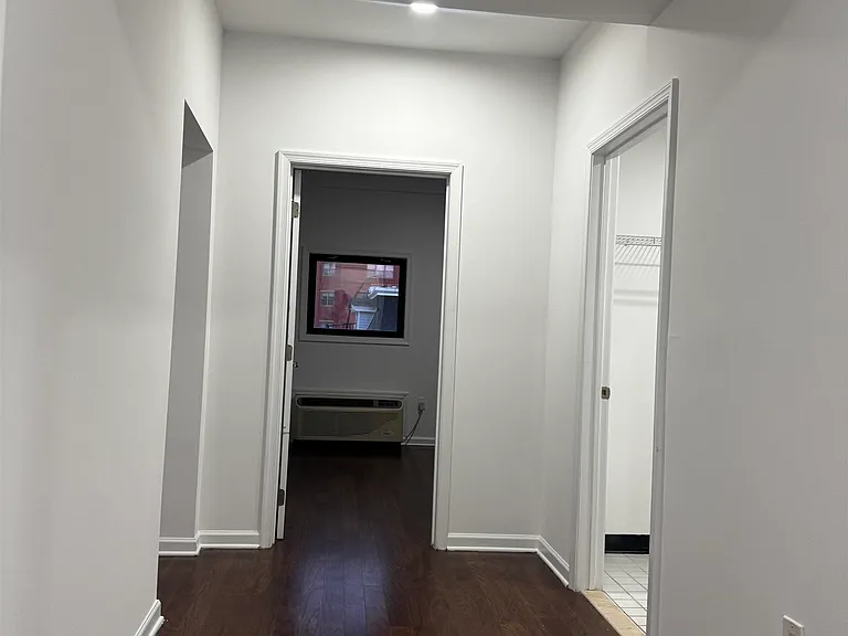 190 Culver Ave #304 — Photo 2