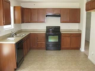 2nd image of 144 Harvest Glen Ct