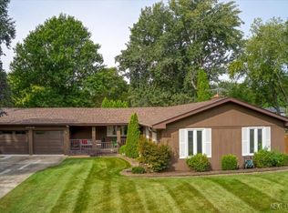 4N306 Kaelin Rd, West Chicago, IL 60185