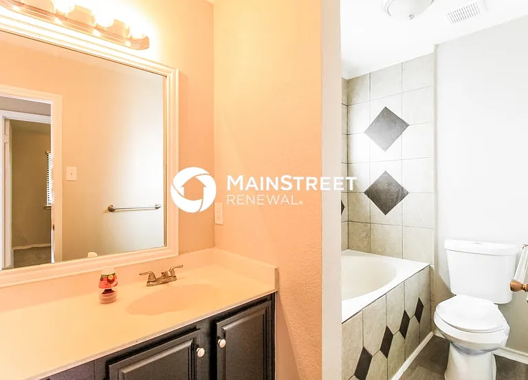 6856 Driffield Cir E — Photo 12