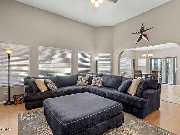 4th image of 701 Villa Antigua Ct
