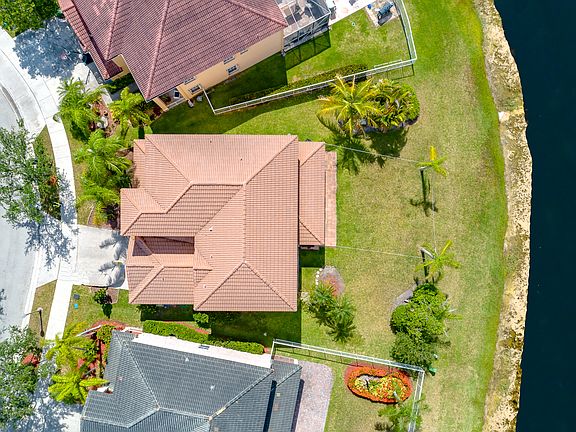 3rd image of 1661 Royal Grove Way