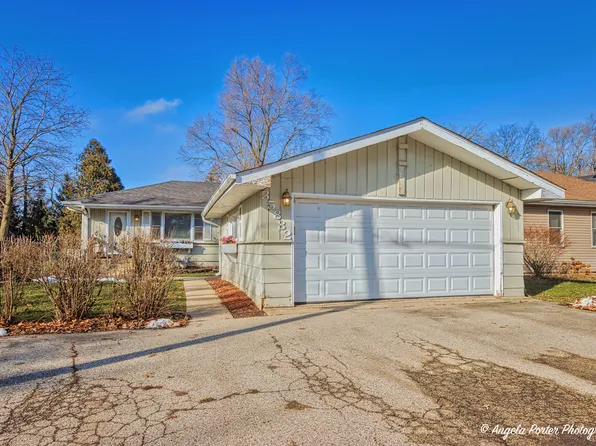 35882 N Hunt Ave, Ingleside, IL 60041