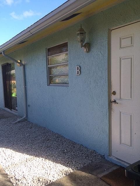 1st image of 214 SE 1st Ave #1