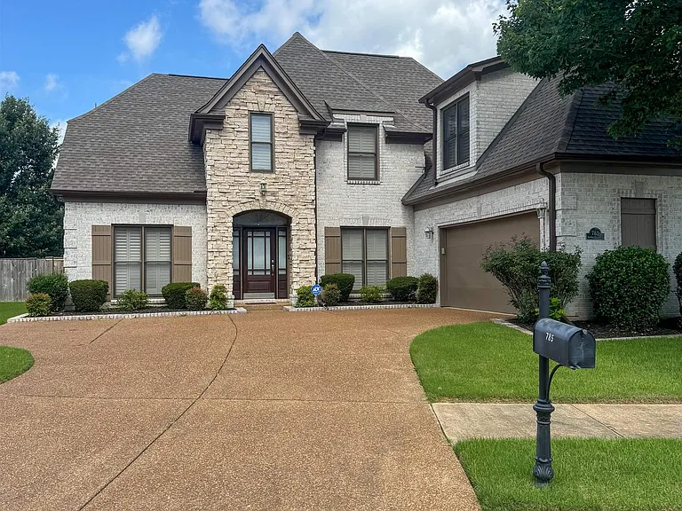 785 Southern Home Rd — Photo 1
