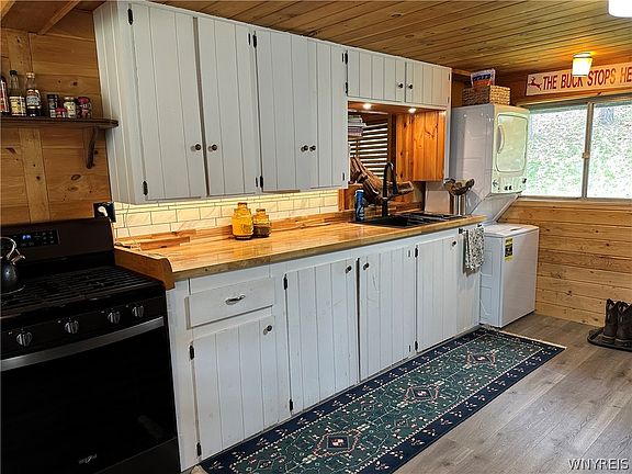 5th image of 4098 Barker Run Rd