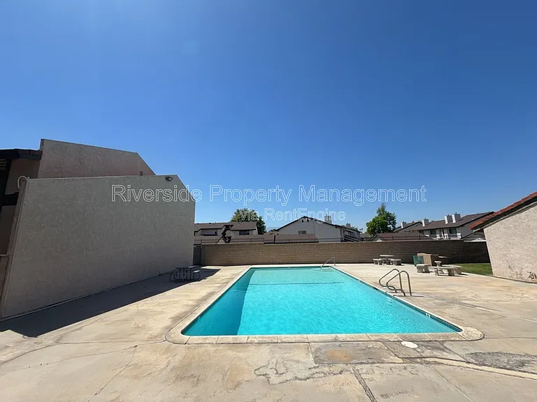 2255 Cahuilla St #105 — Photo 23