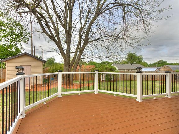 5th image of 2313 Sandra Dr