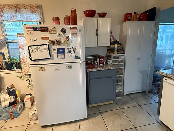 4th image of 513 Cherry Ln