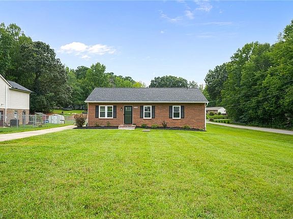 2nd image of 5006 Woodsboro Ln