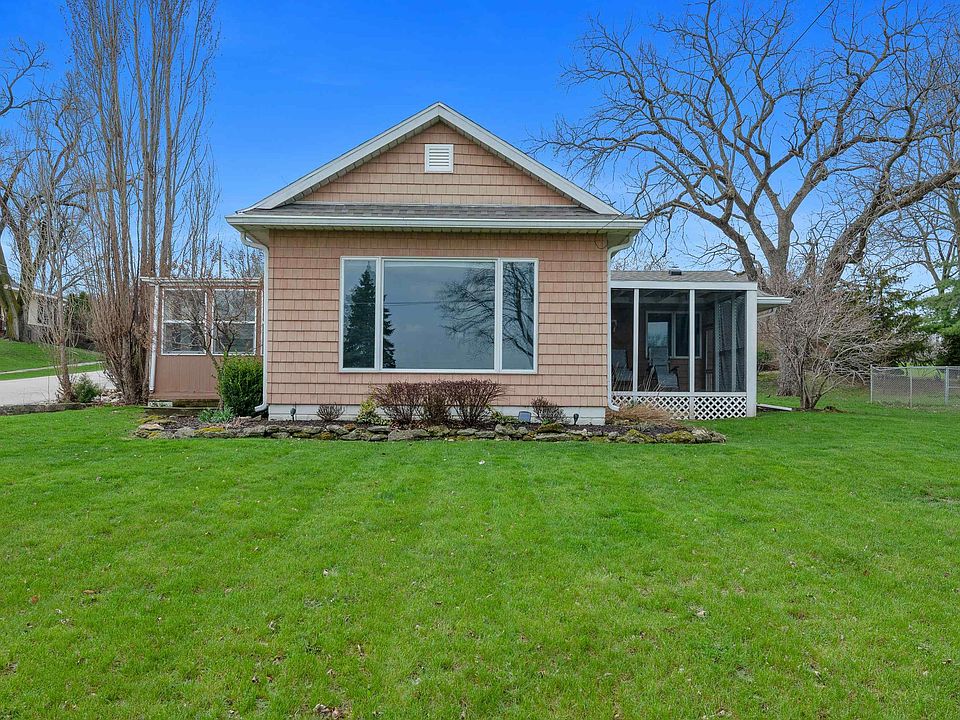 104 4th St S, Cordova, IL 61242 Zillow