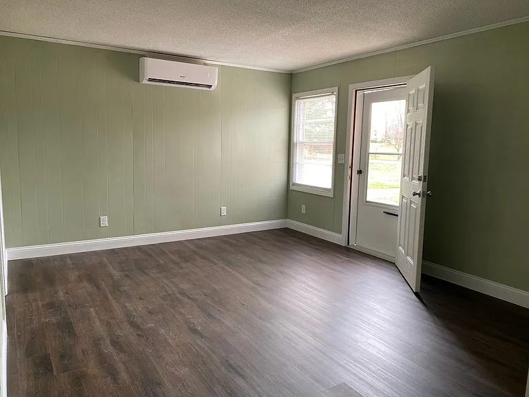 8 Lynn Terrace Ct — Photo 3