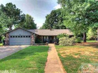 20 Pebble Brook Dr, Conway, AR 72034