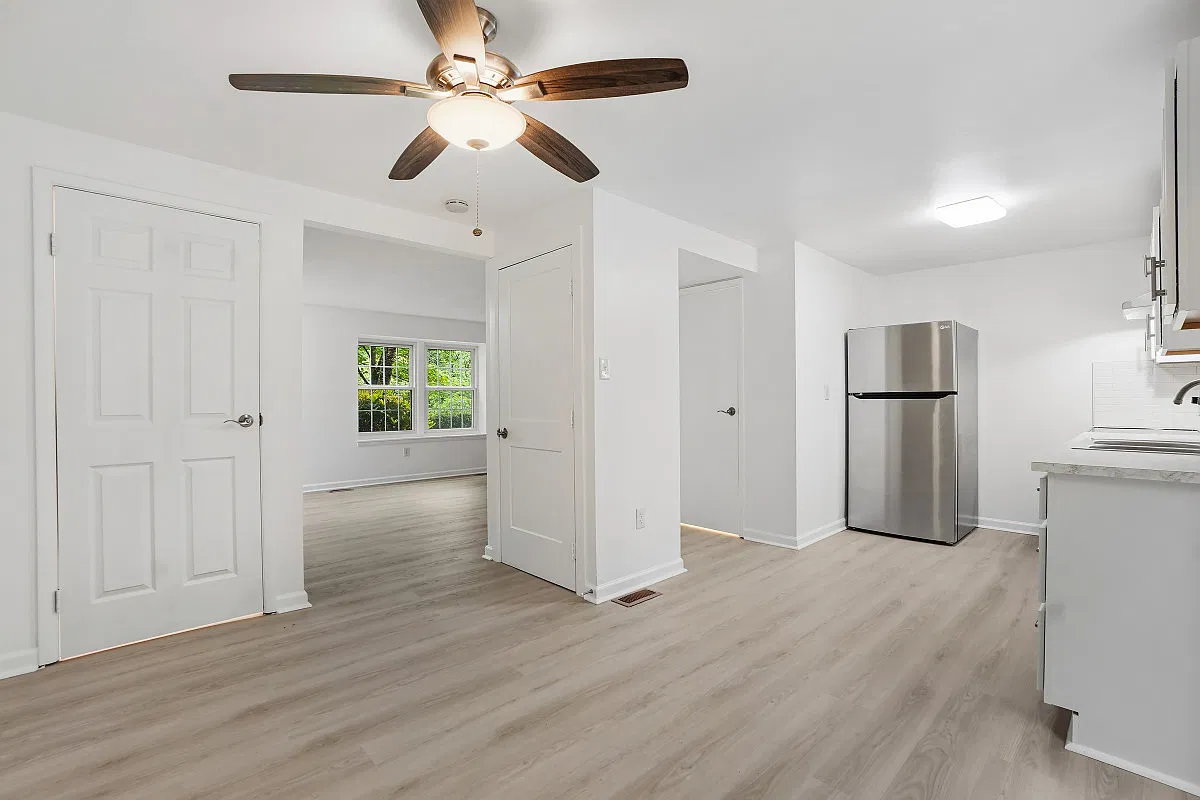 3 bed, 1580 sqft, $2,650 — Photo 2