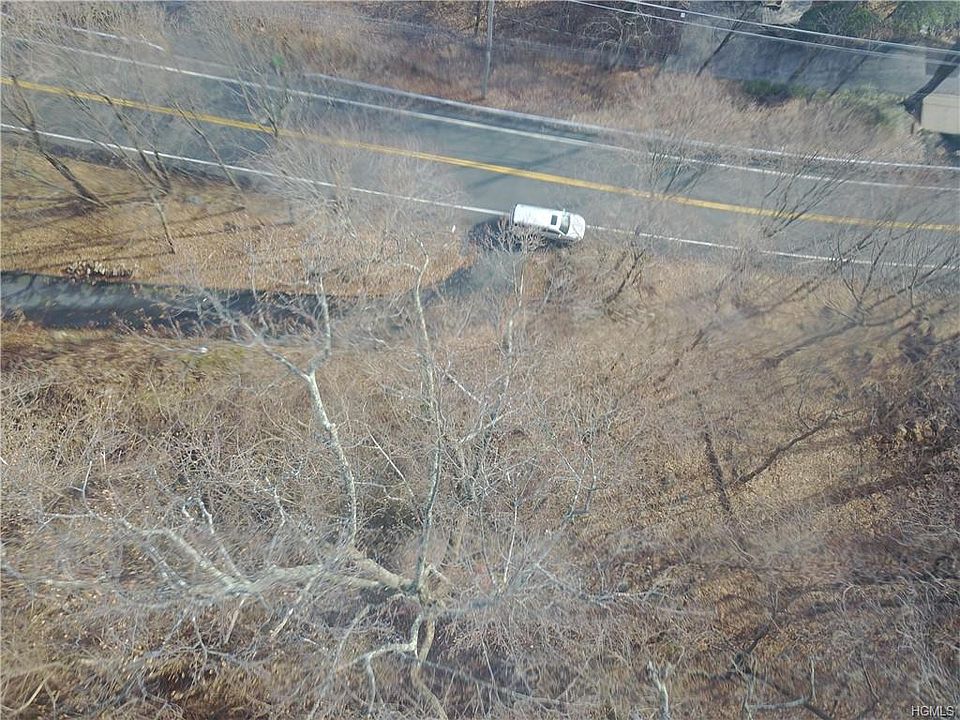 2nd image of 906 Route 9w S