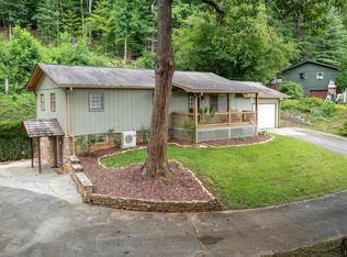 95 Parkview Ln, Franklin, NC 28734