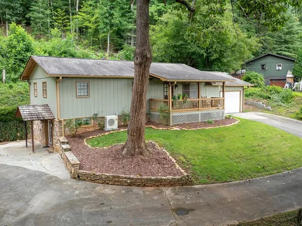 95 Parkview Ln, Franklin, NC 28734