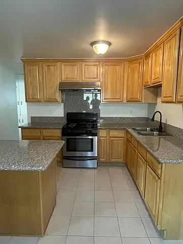 1500 Benito Ave #H — Photo 5