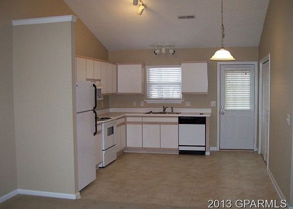 5th image of 2002 A A Coleman Drive