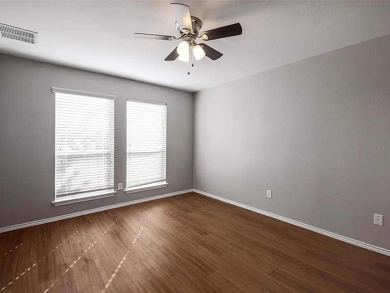 1715 Lost Maples Loop — Photo 14
