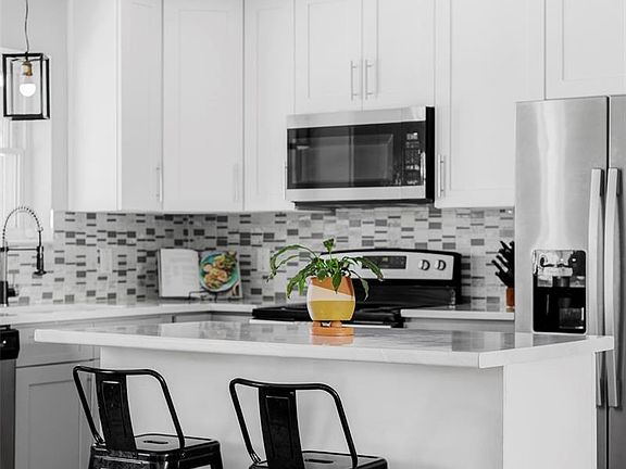 4th image of 575 S Decatur Street