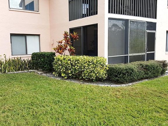 2nd image of 7650 Eagle Creek Dr #7650
