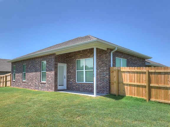 5th image of 802 Delaney Dr