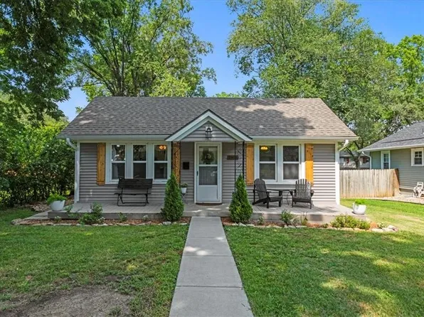 7908 Shawnee Dr, Overland Park, KS 66212