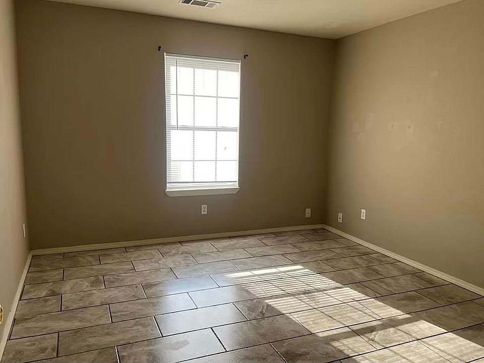 1st image of 2902-2904 Zion Pl #A