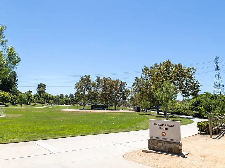Relaxing Outdoor Activities at Sheep Hills Park