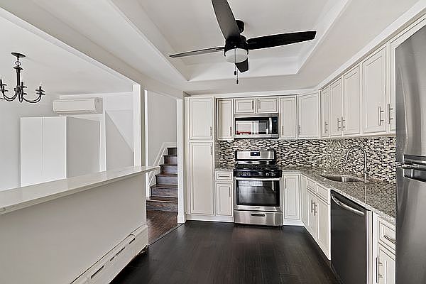 1st image of 119 4th Pl Floor 2