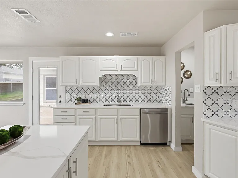 3716 Sweetbriar Ln — Photo 17