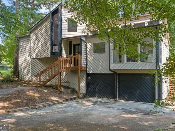 201 Rustic Ridge Dr NE, Kennesaw, GA 30144