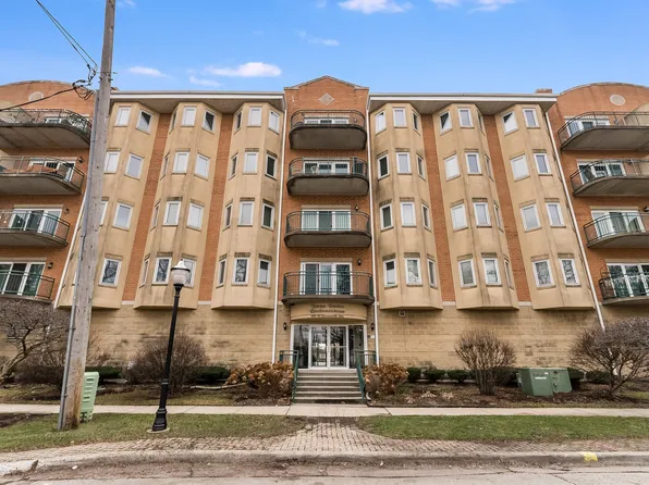 100 W Roosevelt Ave Unit 401, Bensenville, IL 60106