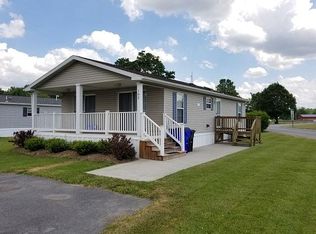 102 Meadowlark Dr, Weedsport, NY 13166