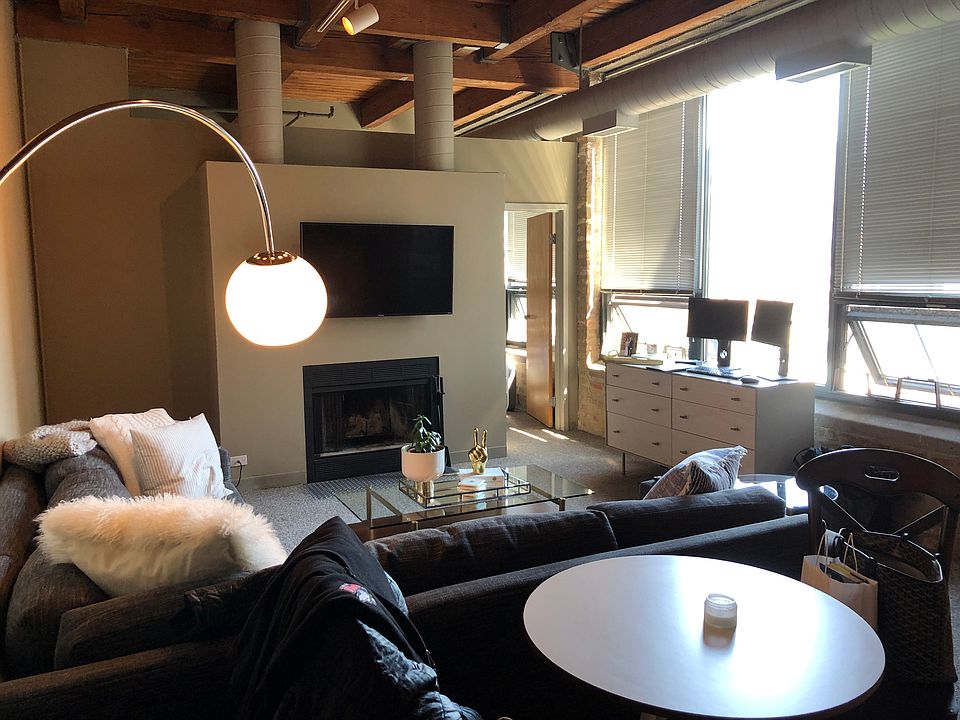 1st image of 925 W Huron St APT 516