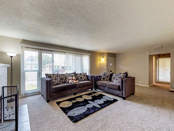 3rd image of 339 N Lincoln Way